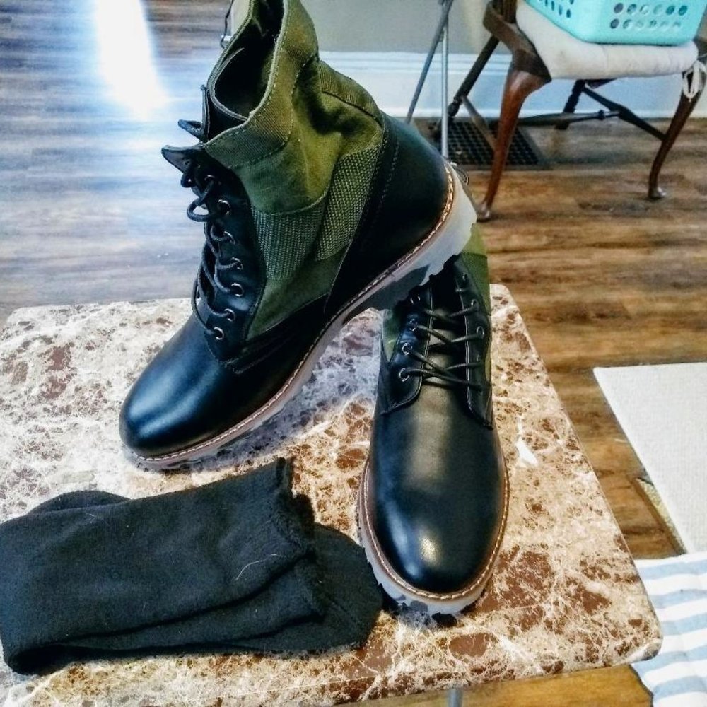 Men's X-RAY Camo Style Boots w/Socks!